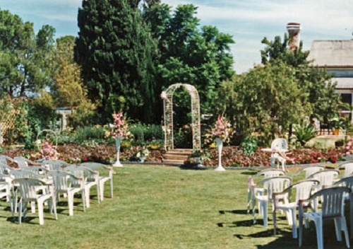 Photo - Wedding Pedistal Basket